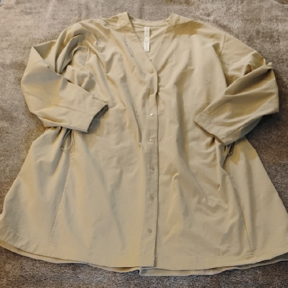 lululemon athletica light beige long button-front tunic